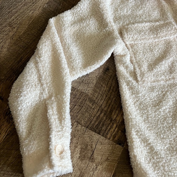 BKE Cream Textured Shacket - Picture 3 of 11